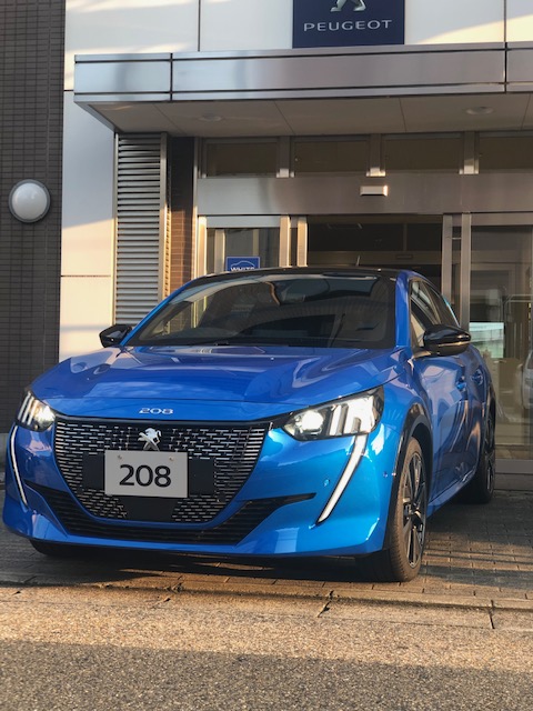 新型２０８ついにプジョー名東店に登場！！