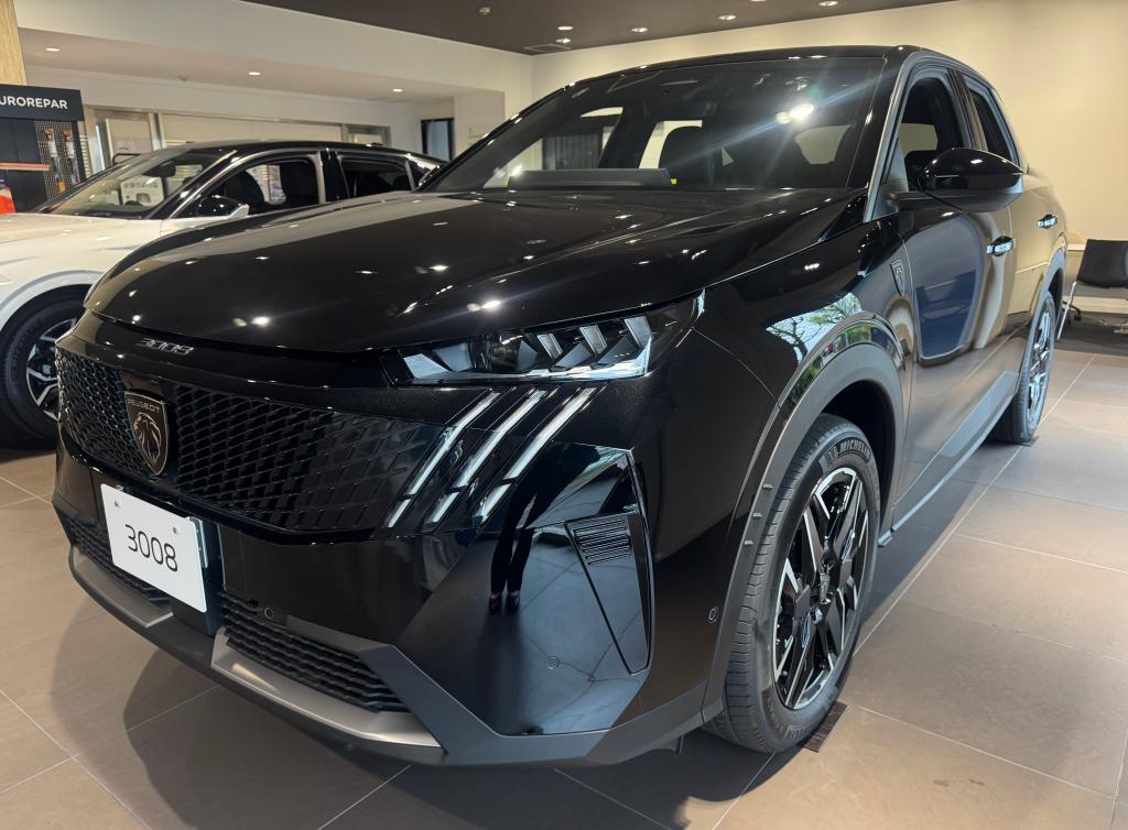 3008 gt 黒　展示.jpeg